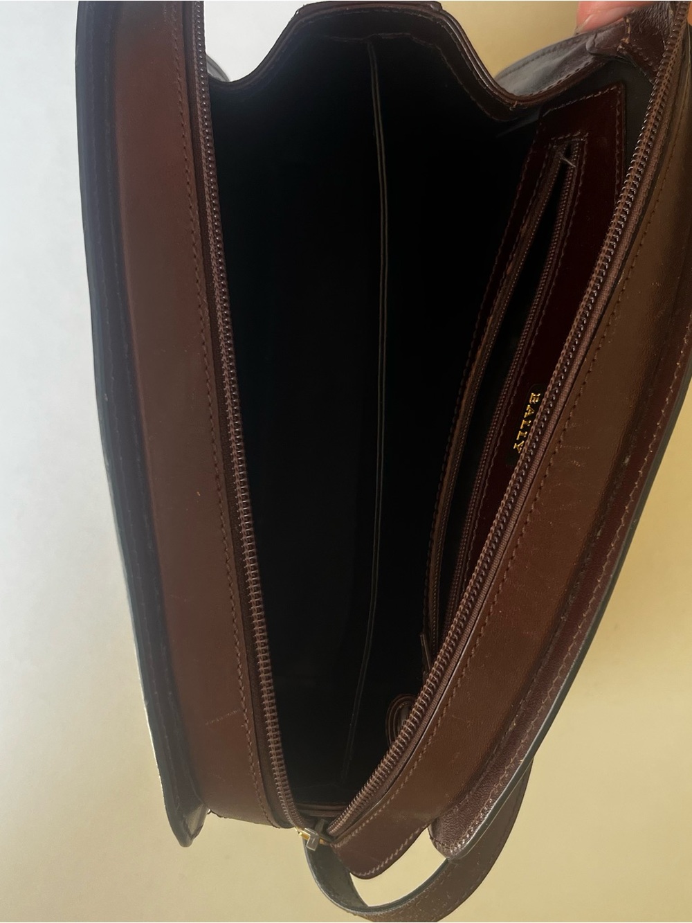 Vintage Bally Crossbody Leather Handbag Brown Made In Italy - Picture 7 of 13